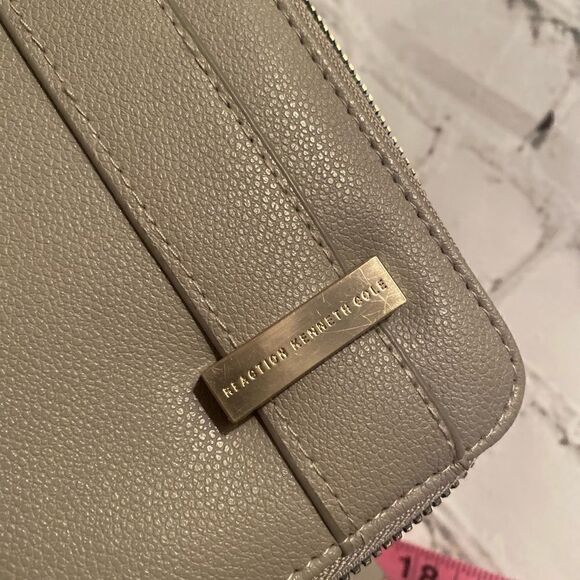 🆕 KENNETH COLE REACTION | Grey Wallet - Picture 5 of 5